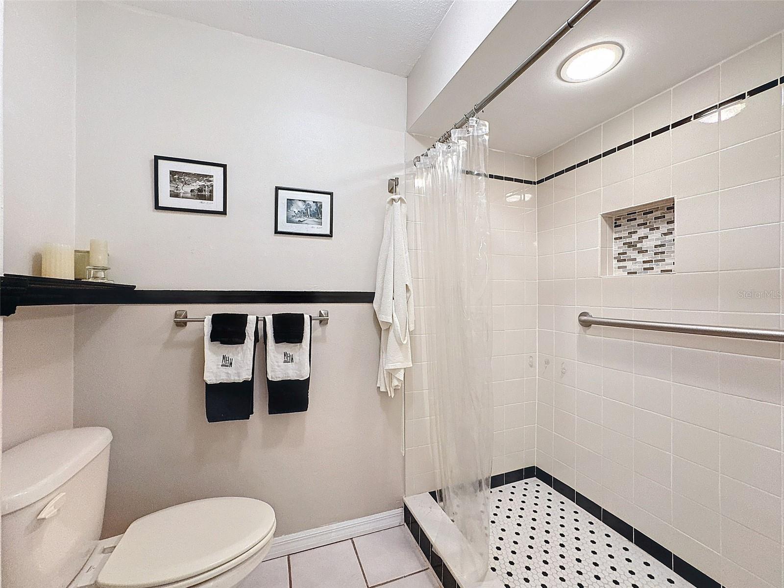 2281 LAKE ARBOR BLVD photo 4