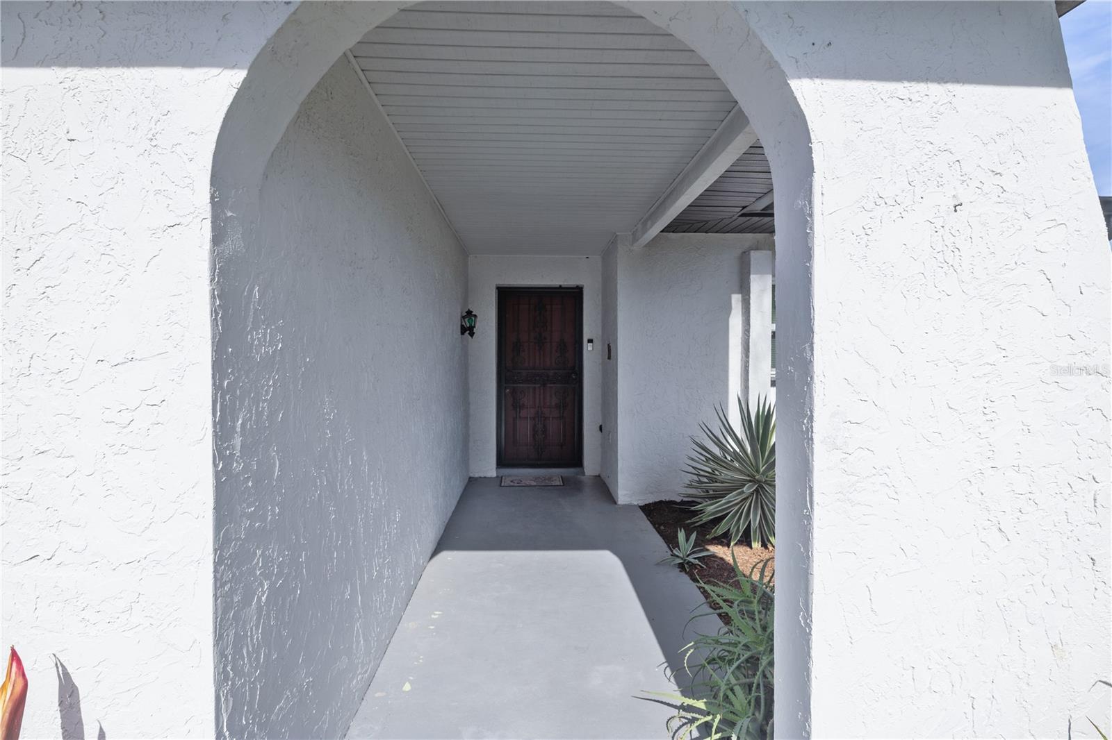 8209 RUGBY CT photo 4