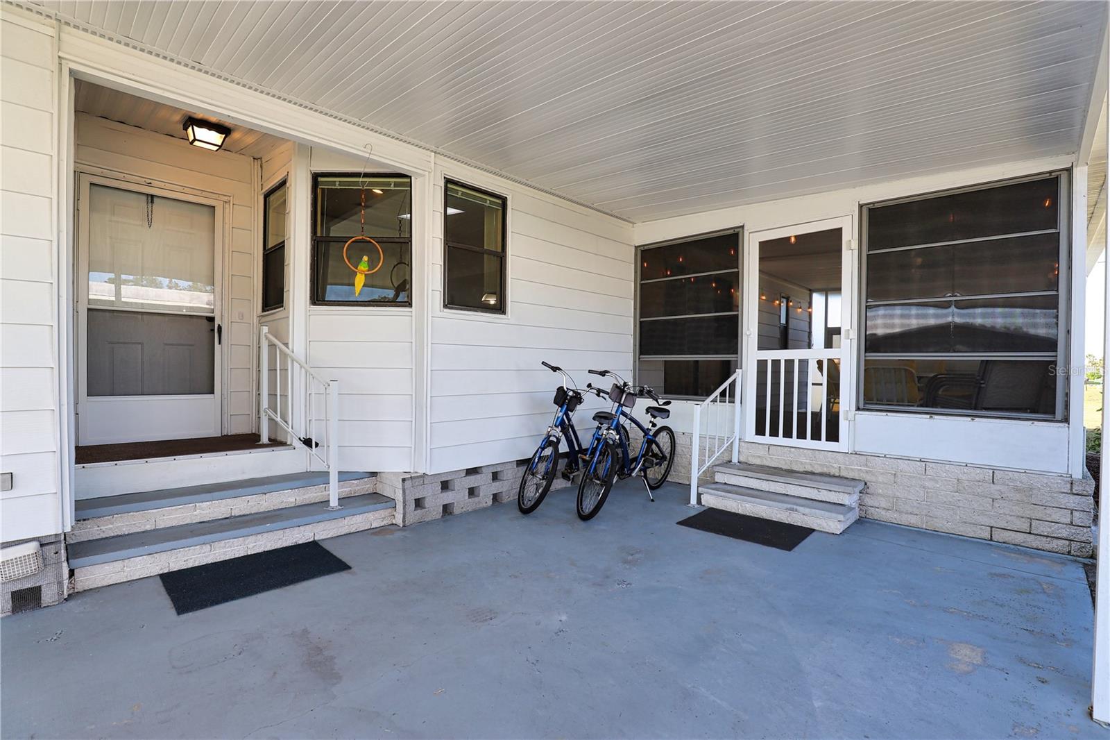 208 HIBISCO DR photo 4