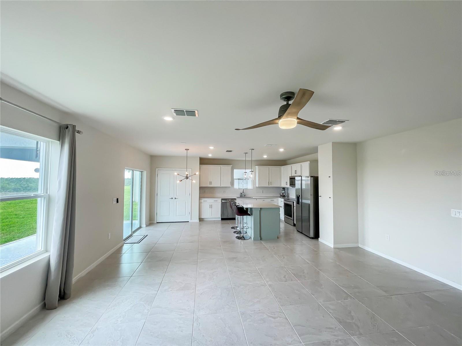 7421 CATANIA LOOP photo 2