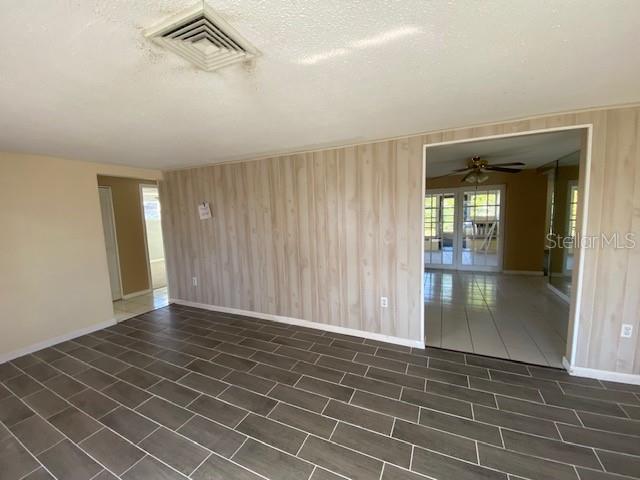 7931 RAINTREE DR photo 4