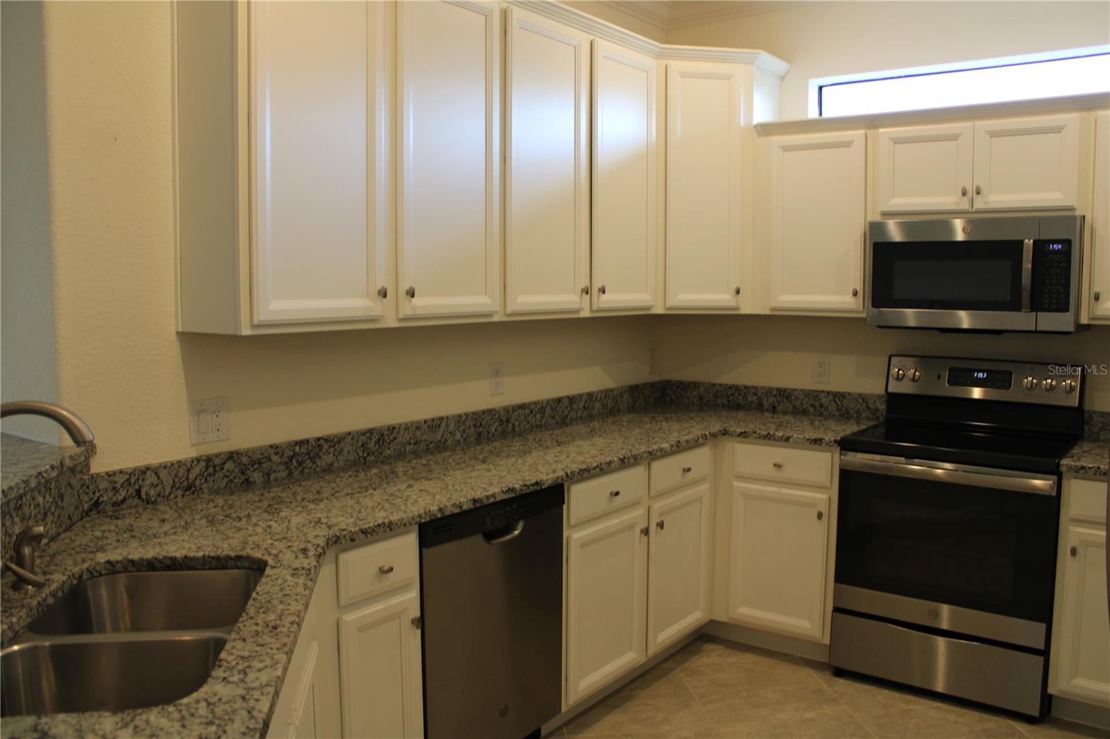 12551 FELICE DR photo 5