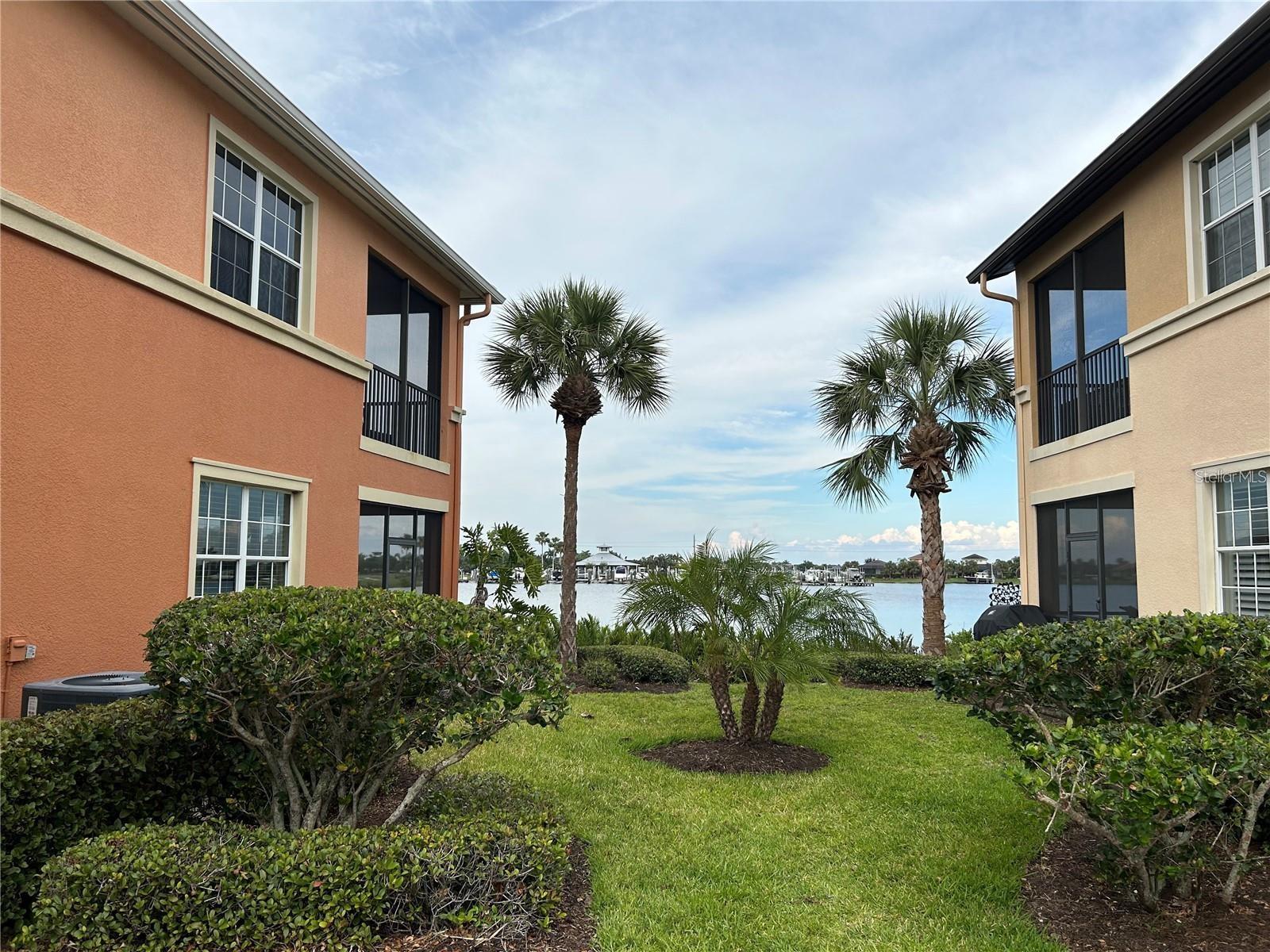 1139 RIVERSCAPE ST #2D photo 3