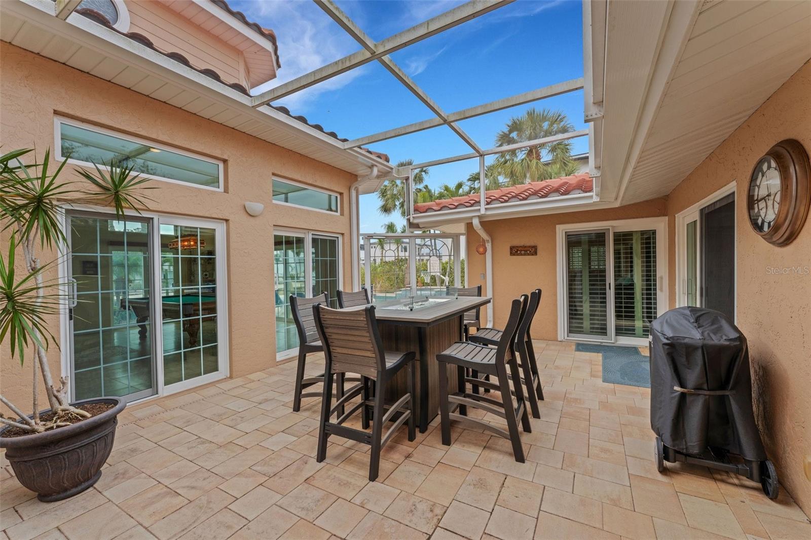 5376 SHADOW LAWN DR photo 4