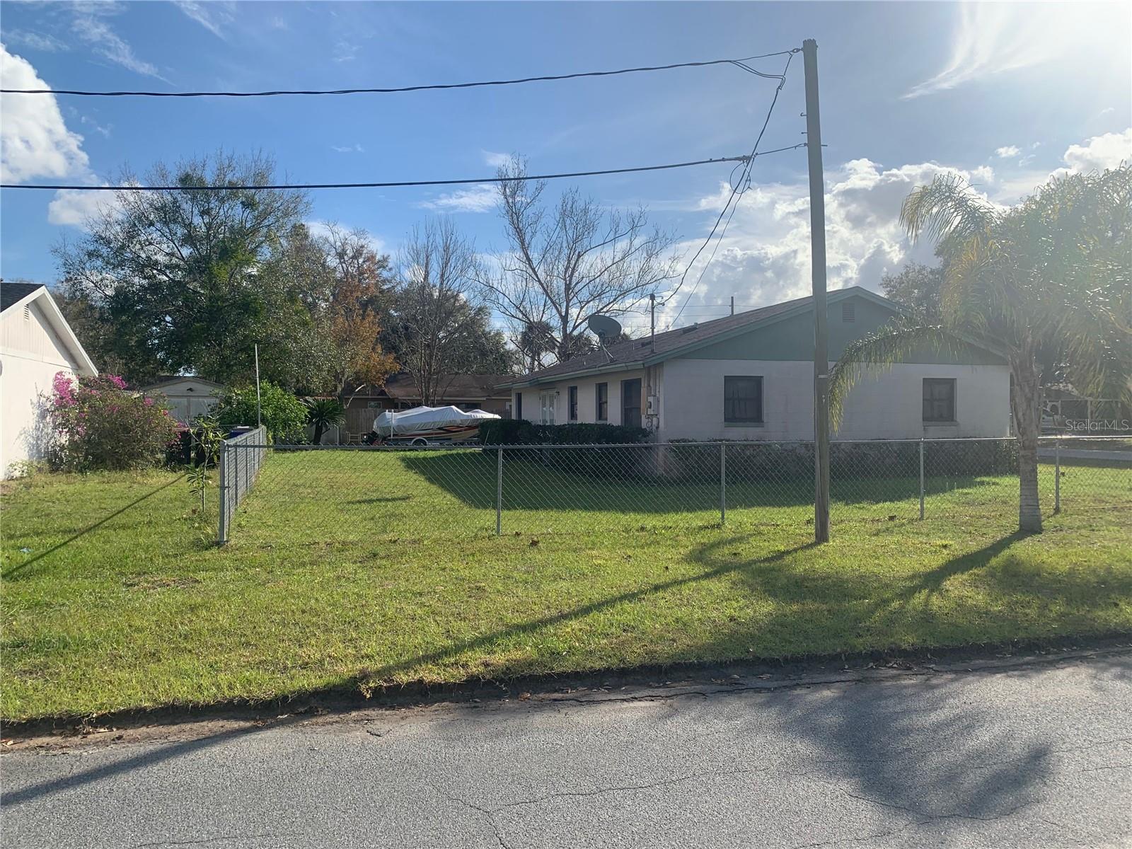 1601 ALABAMA AVE photo 2