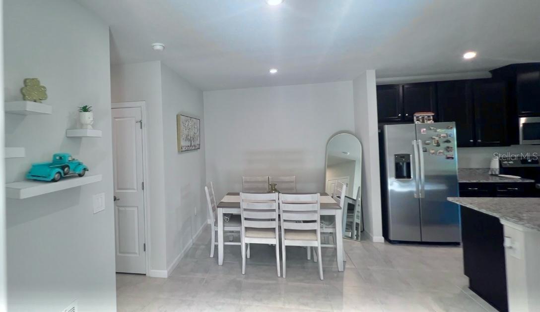 9449 SW LIBERTAS WAY photo 2