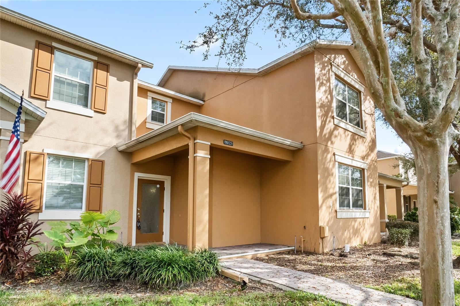 9025 SAVANNAH JULIP LN photo 4