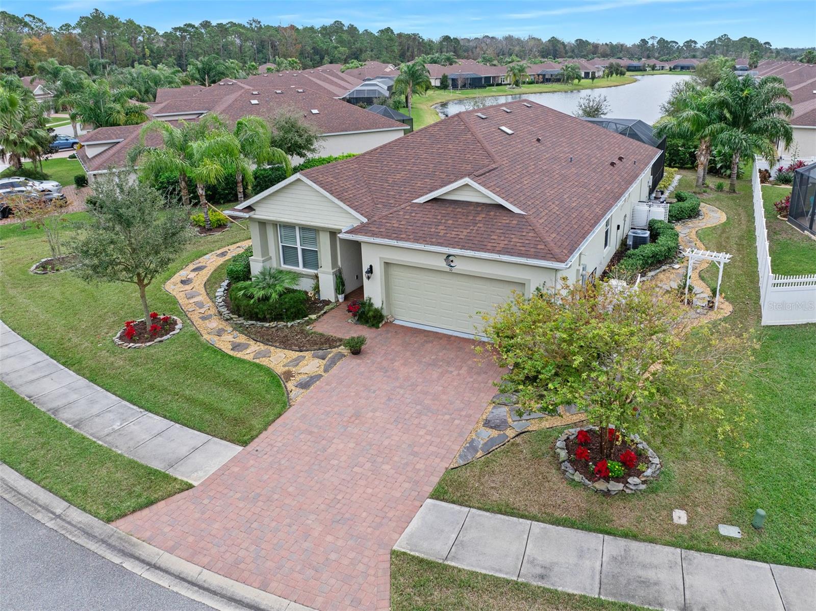 10 GRAHAM WOODS PL photo 3
