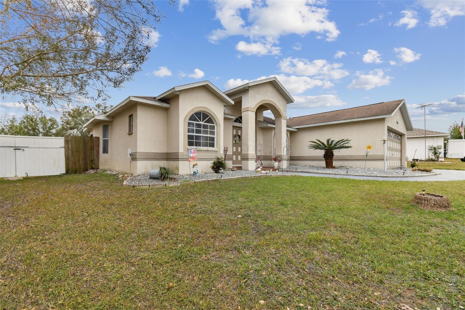 5136 SUMMER HILL DR photo 3