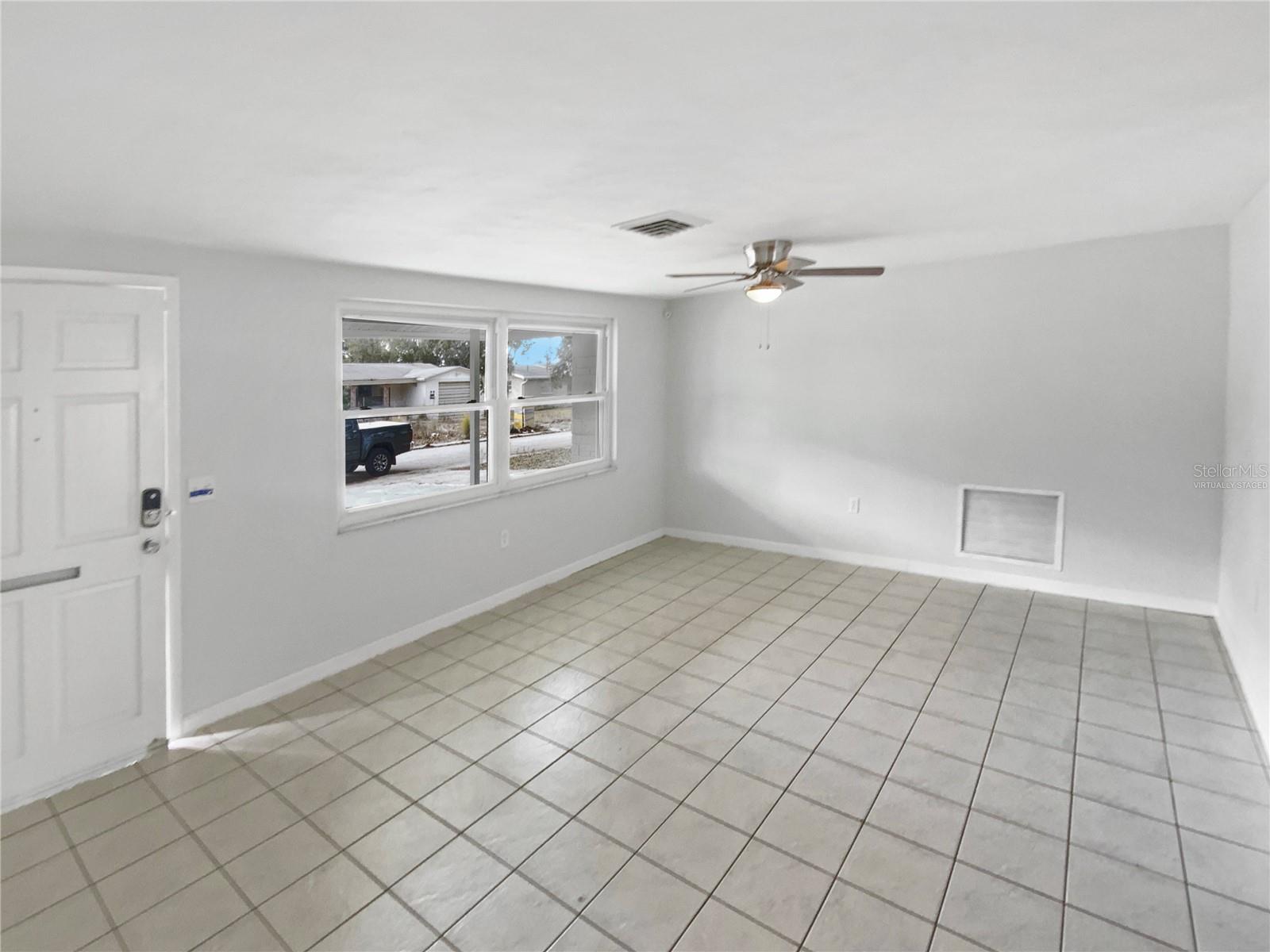 5305 BOB WHITE DR photo 3