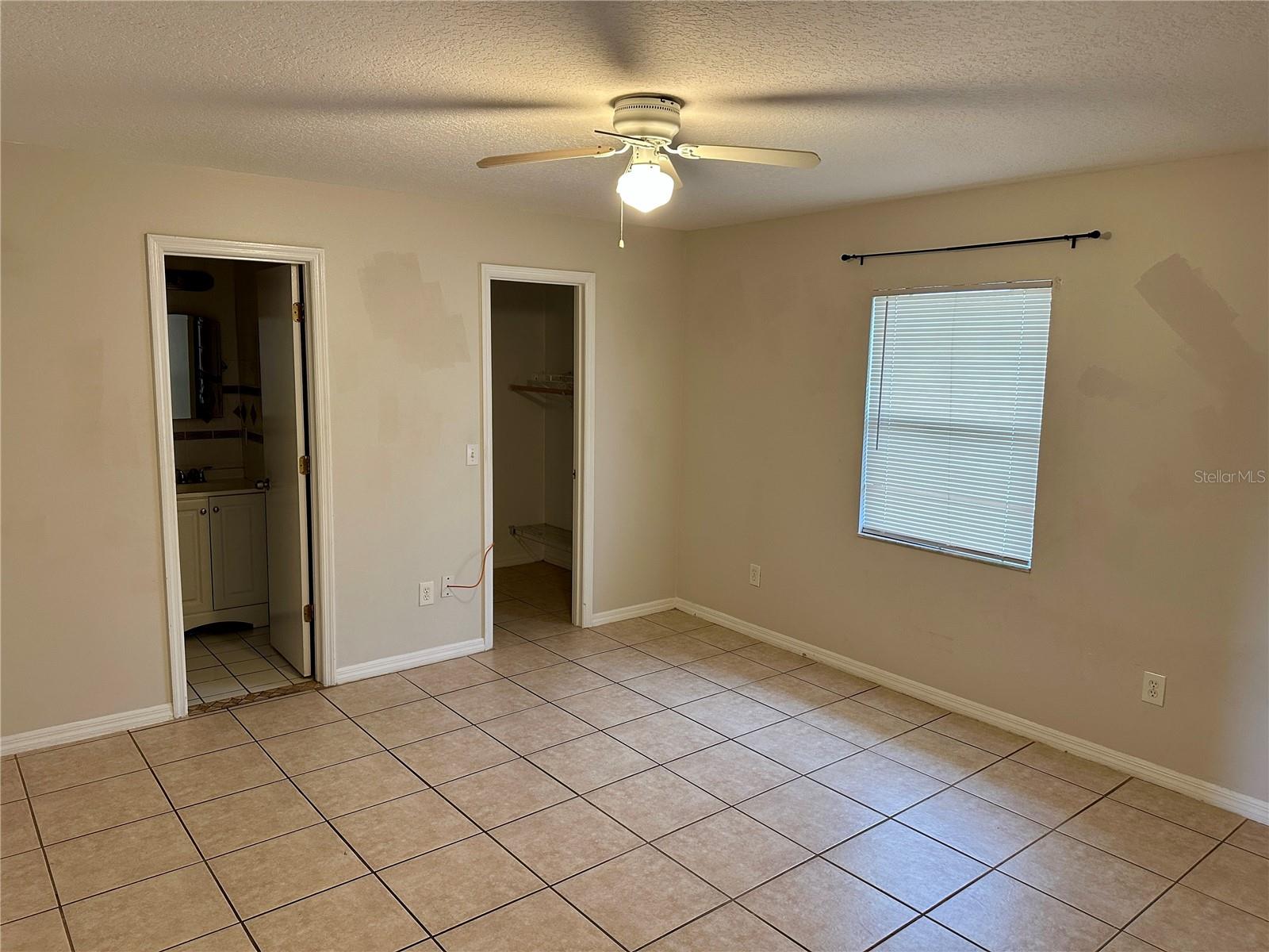 518 PROVIDENCE BLVD photo 4