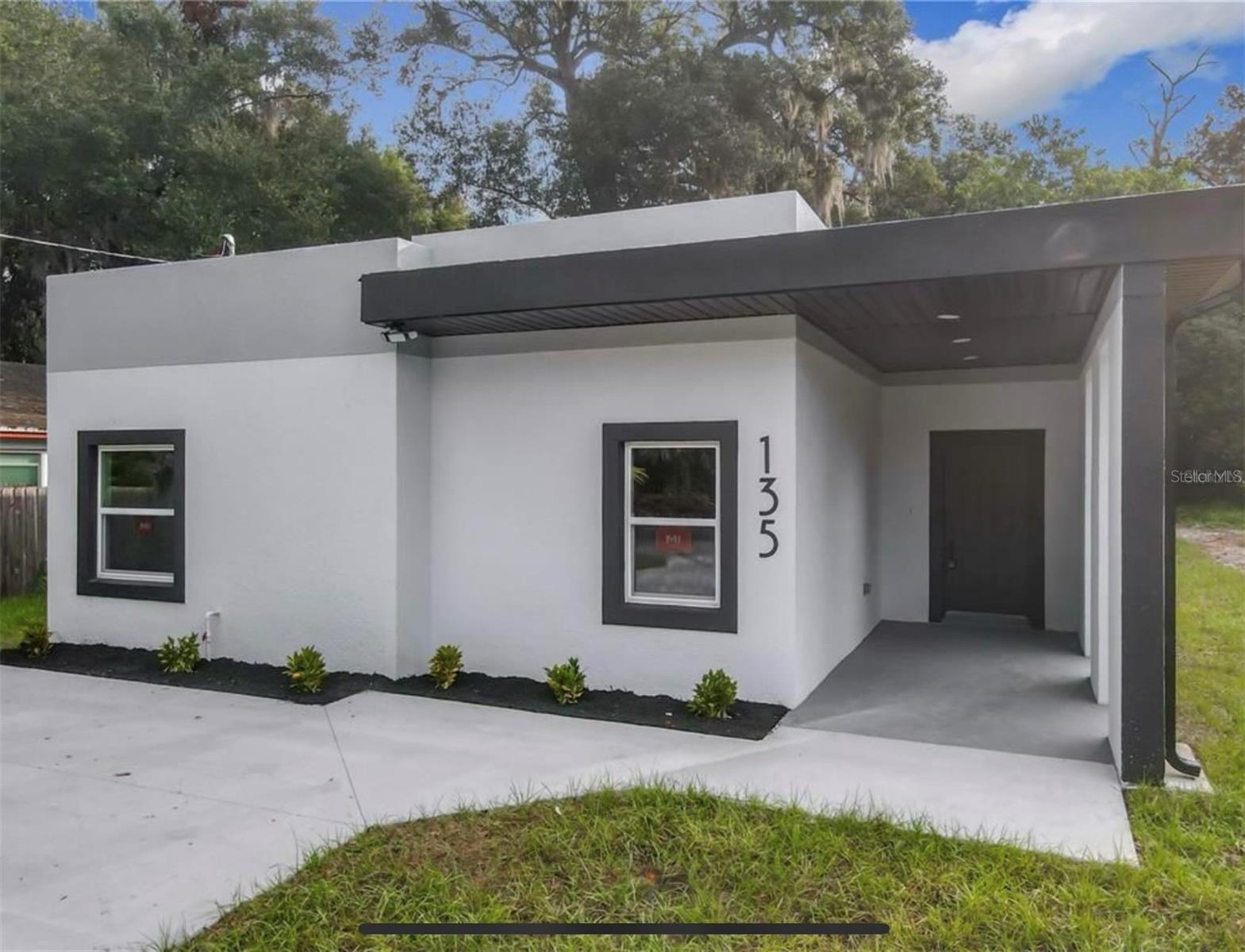 135 S CHANDLER AVE — home for sale