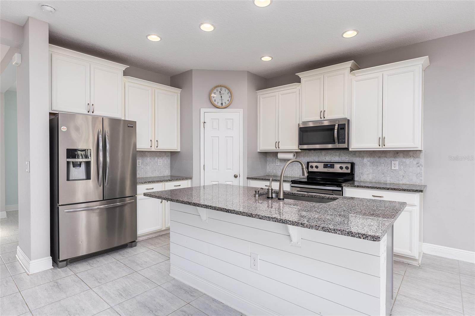 2918 SAND OAK LOOP photo 4