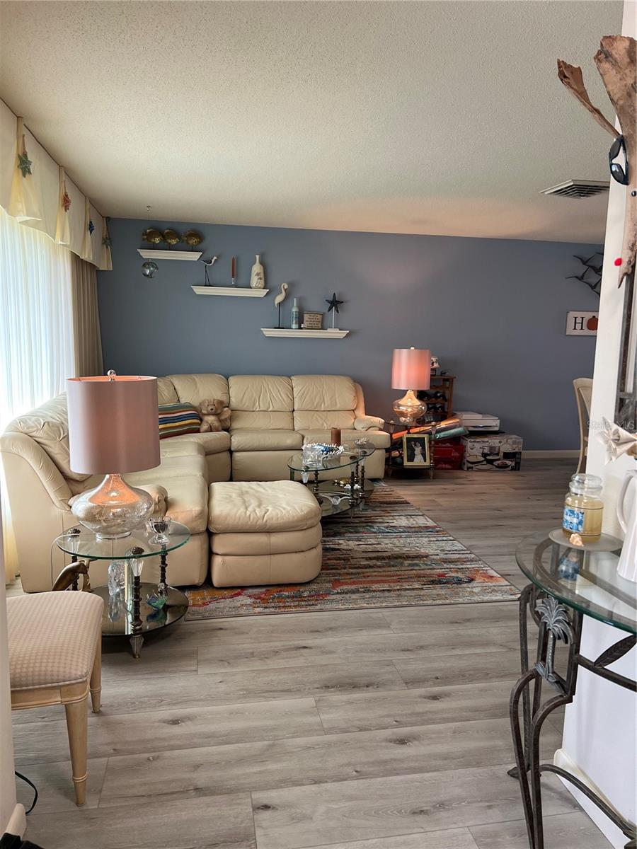 109 W MATISSE CIR photo 2