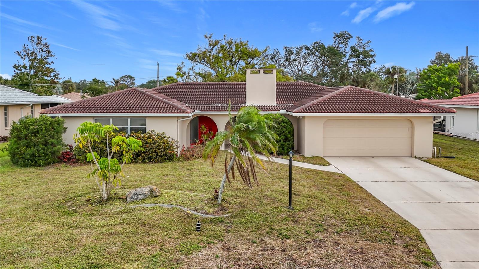 121 VAN DYCK DR photo 3