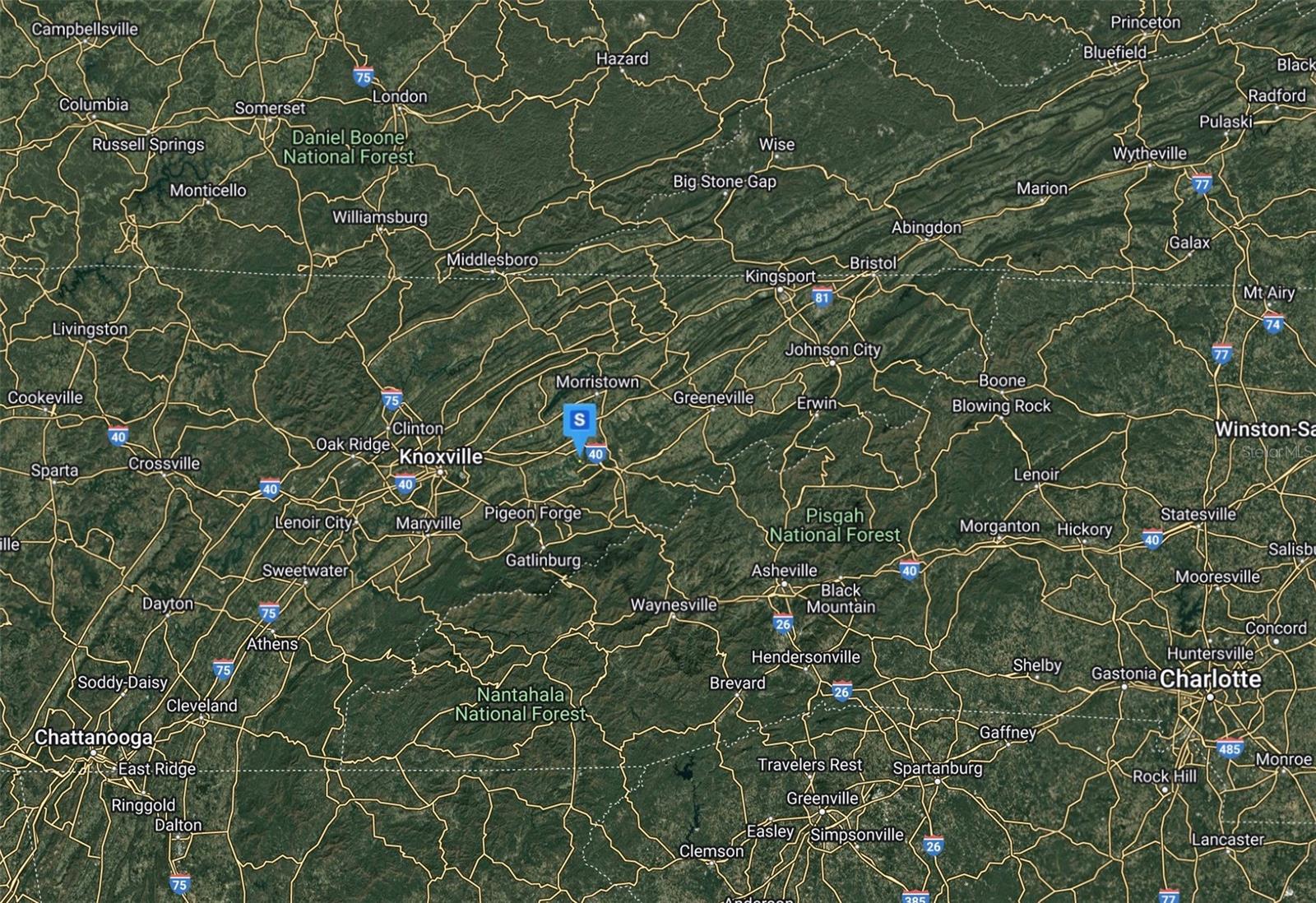 1520 DOVER LN photo 3