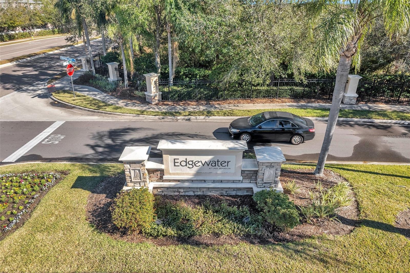 2517 EDGEWATER FALLS DR photo 3