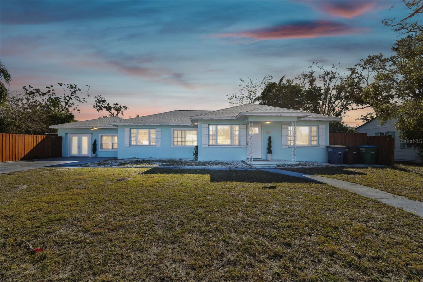 1245 PALM ST photo 2
