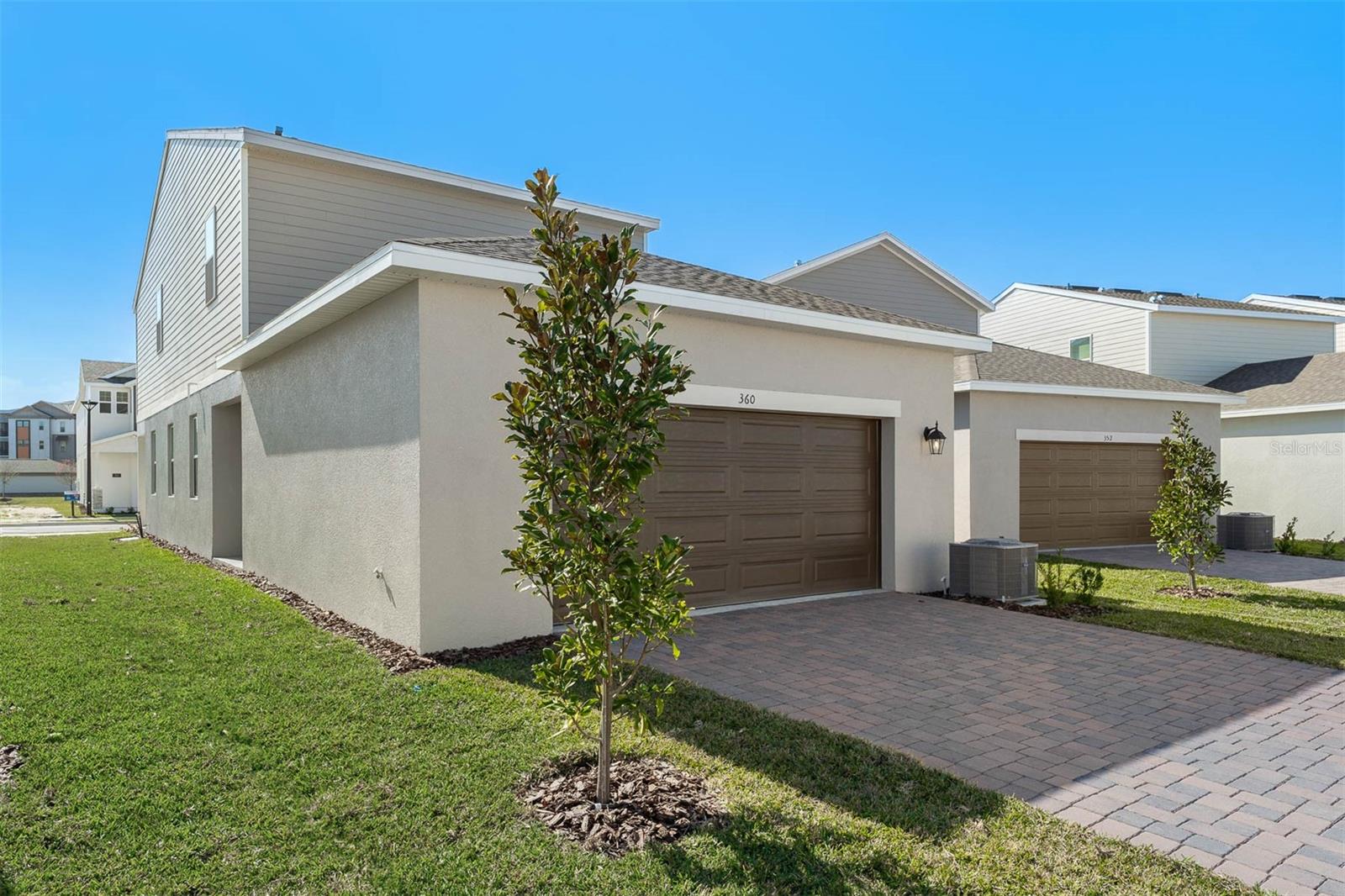 360 BELMOND DR photo 4