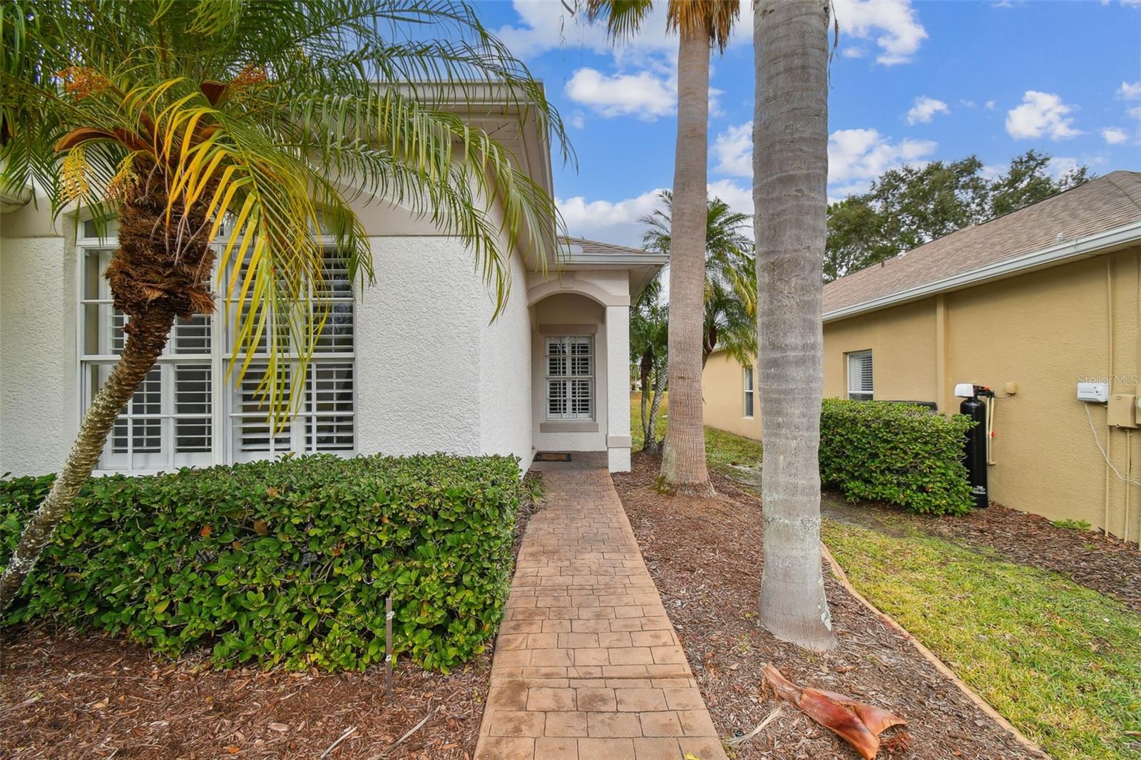 23641 CORAL RIDGE LN photo 2