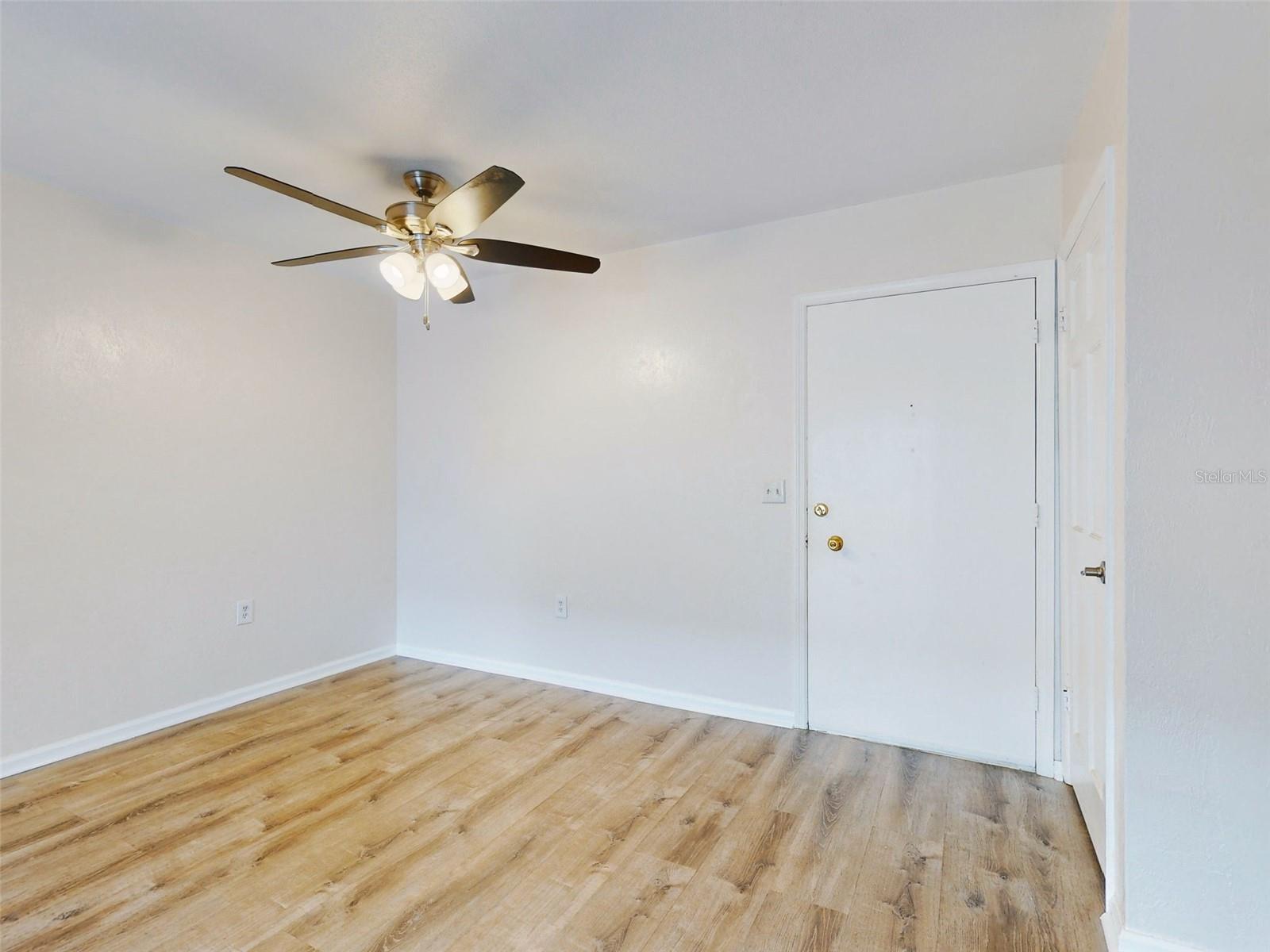 3800 SAXON DR #390(39C) photo 4