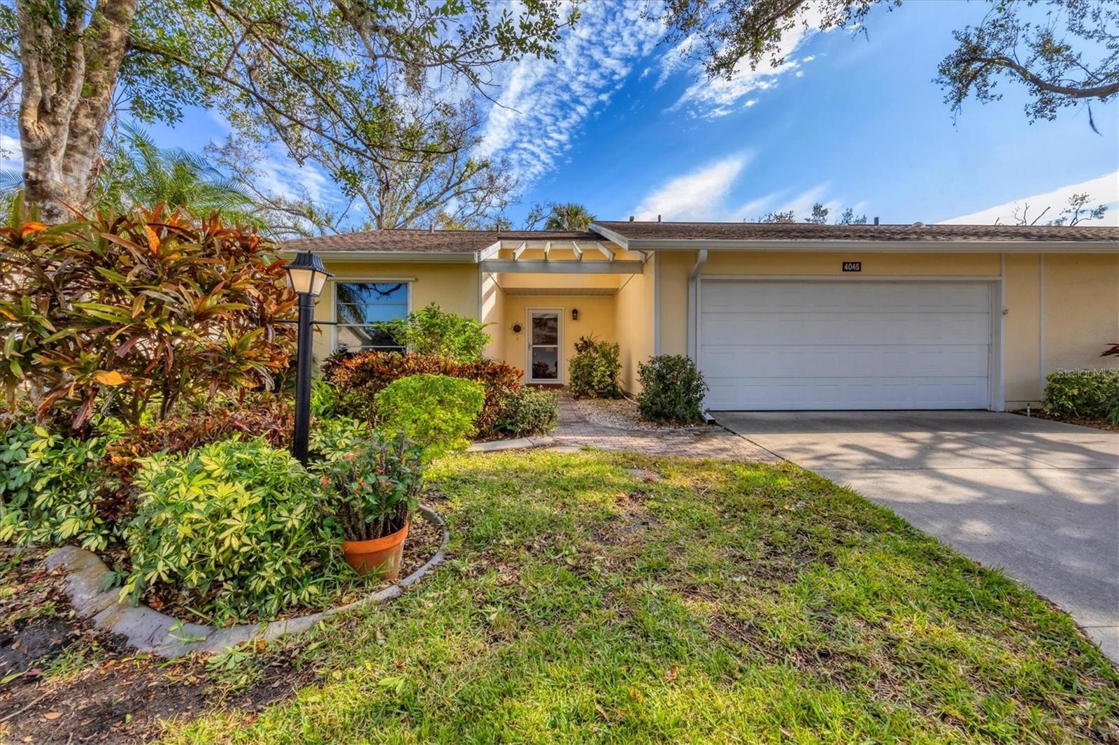 4045 OAKHURST DR #3125 — home for sale