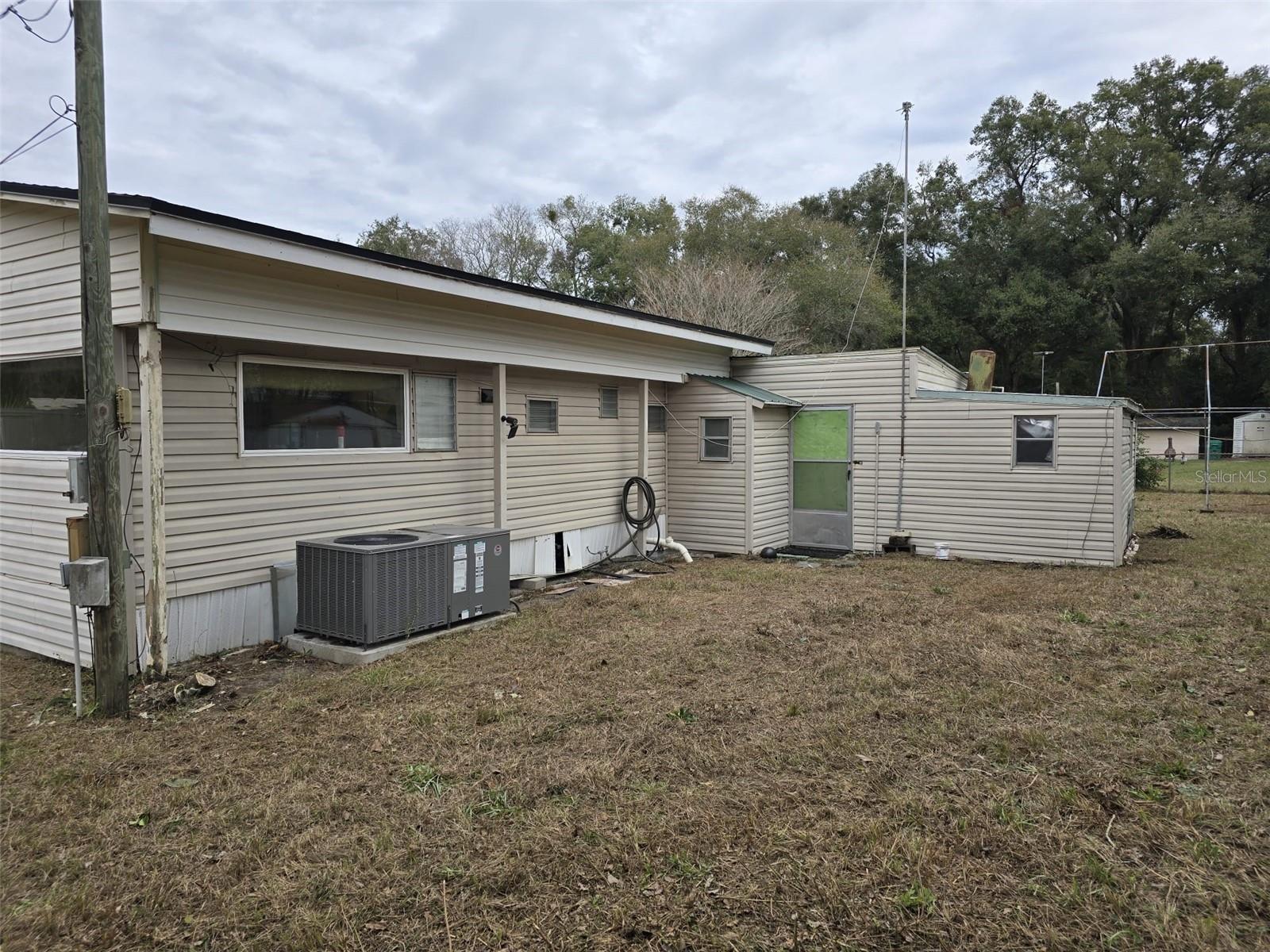 4293 COUNTY ROAD 136 photo 3