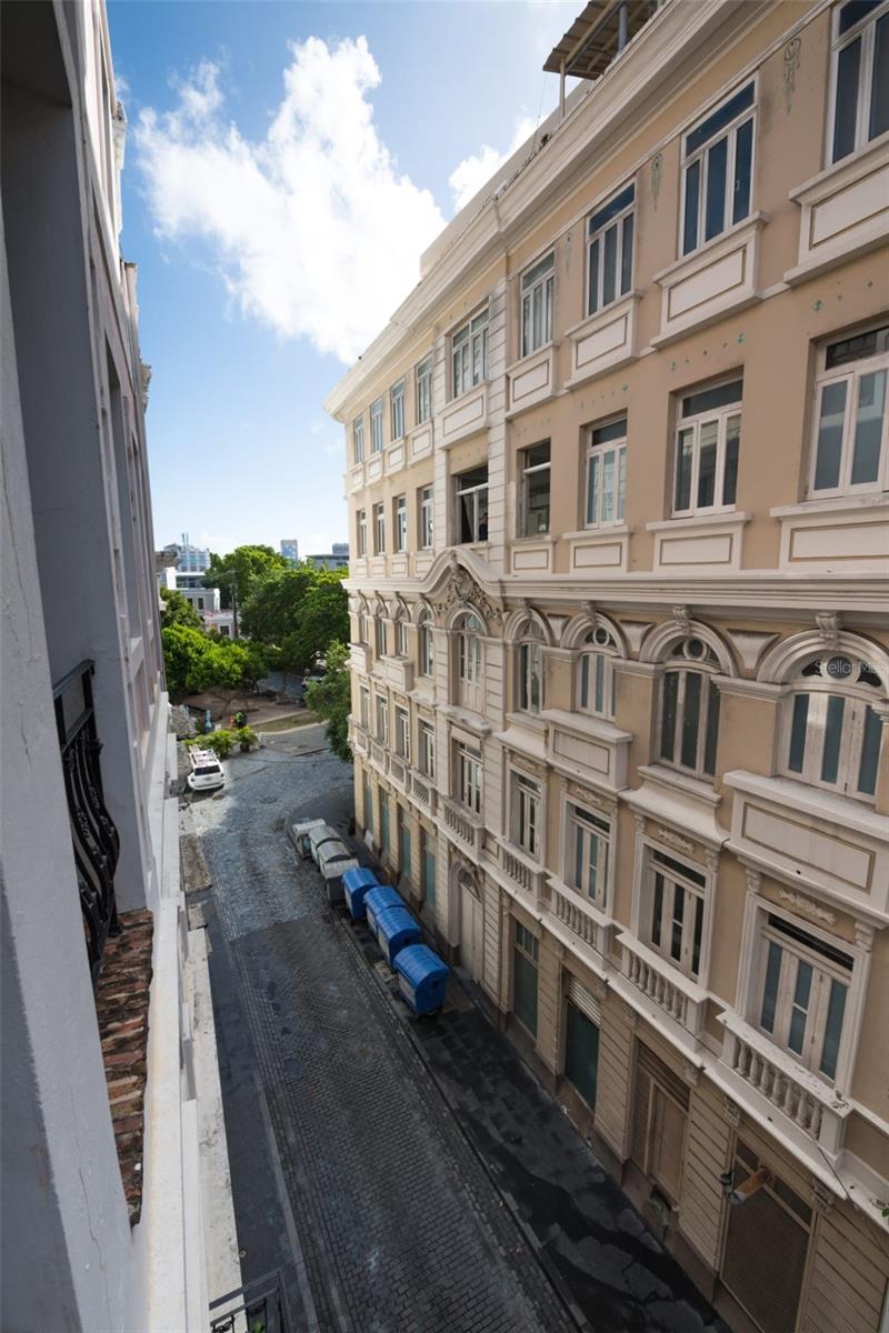 351 CALLE TETUAN photo 2