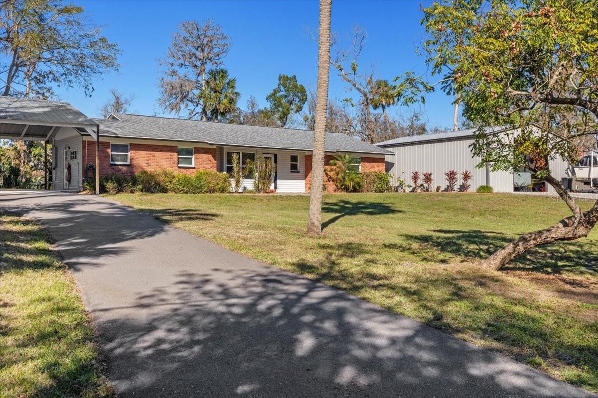 7226 ALAFIA RIDGE LOOP photo 3