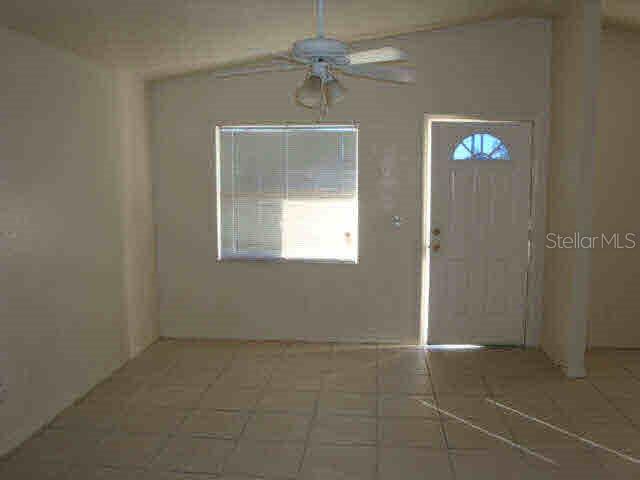 525 PARRISH AVE photo 2