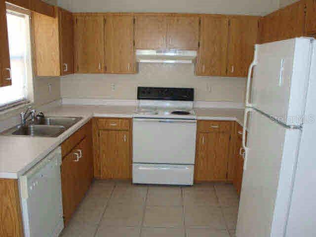 525 PARRISH AVE photo 4