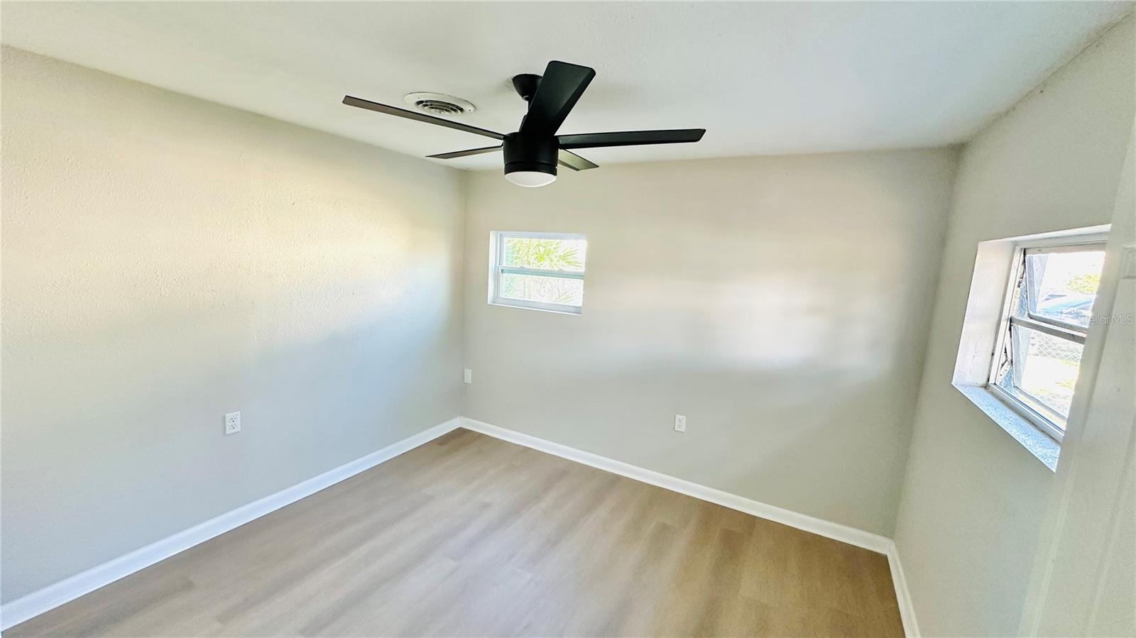 2410 SAVOY DR photo 3