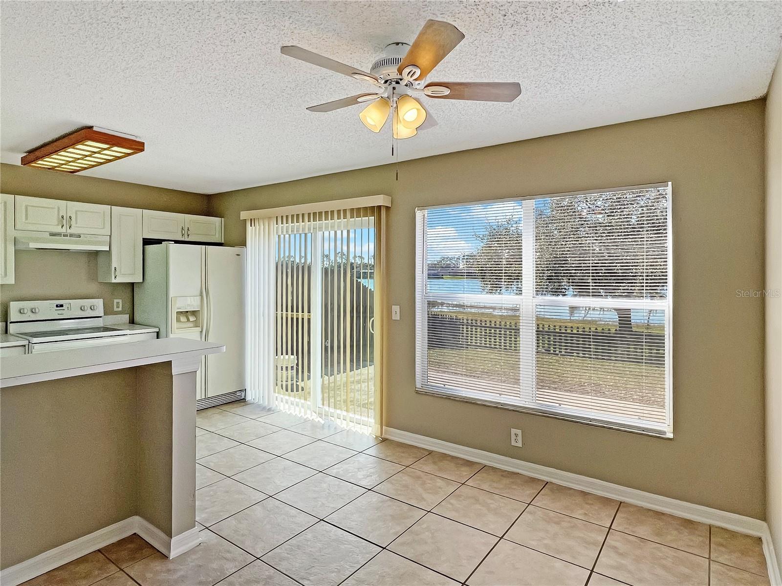 22821 SAINT THOMAS CIR photo 4