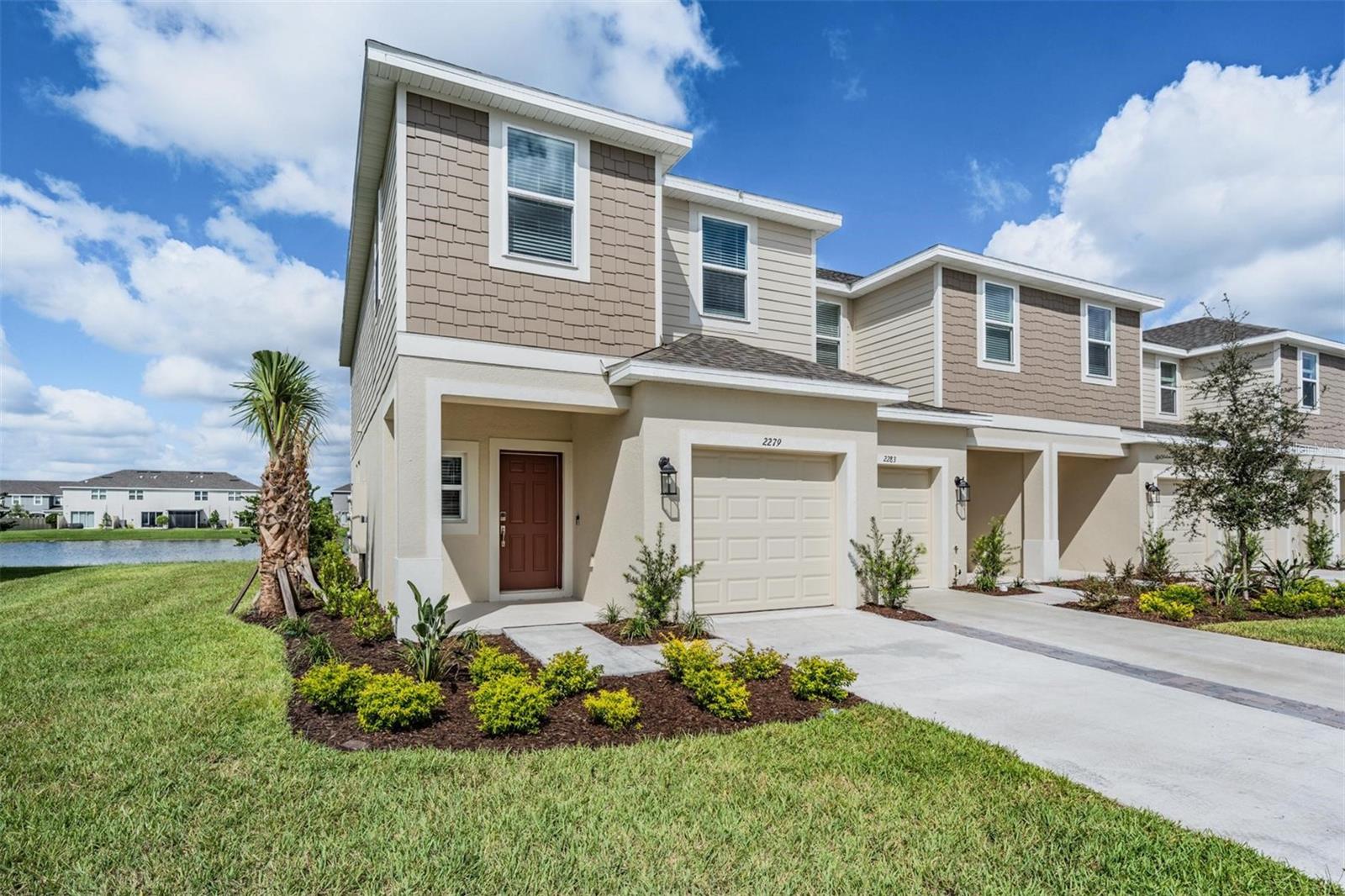 2279 PARAVANE WAY photo 2