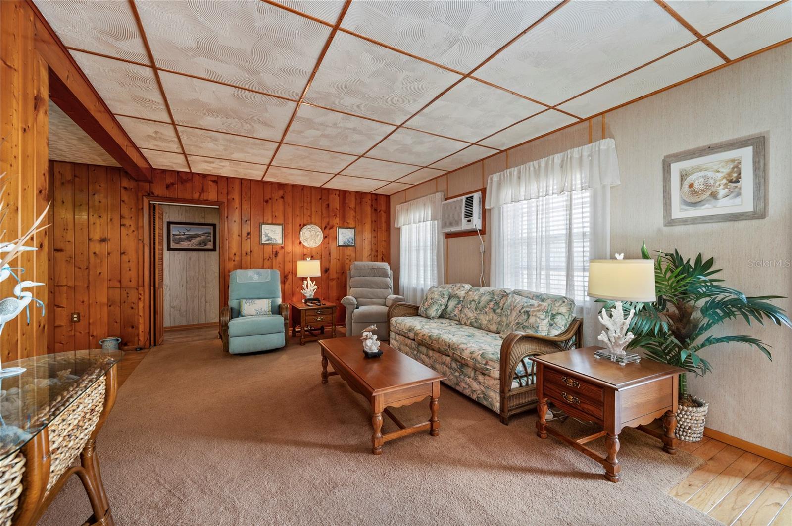 3461 NORMANDY DR photo 4