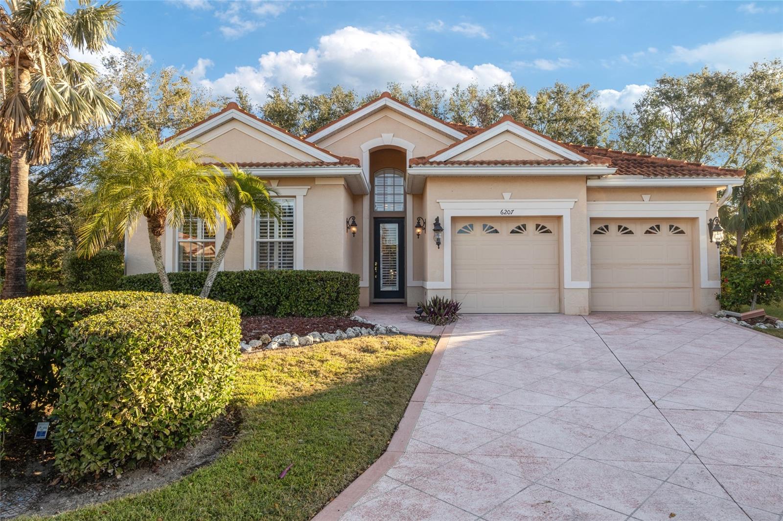 6207 SKYWARD CT photo 2