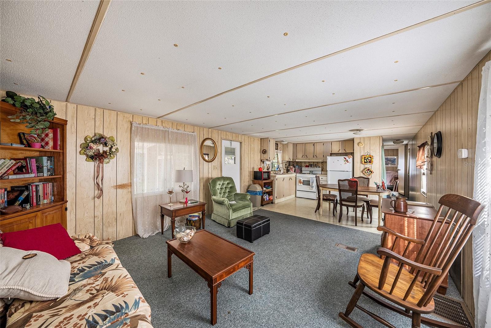 9405 CHEROKEE DR photo 3