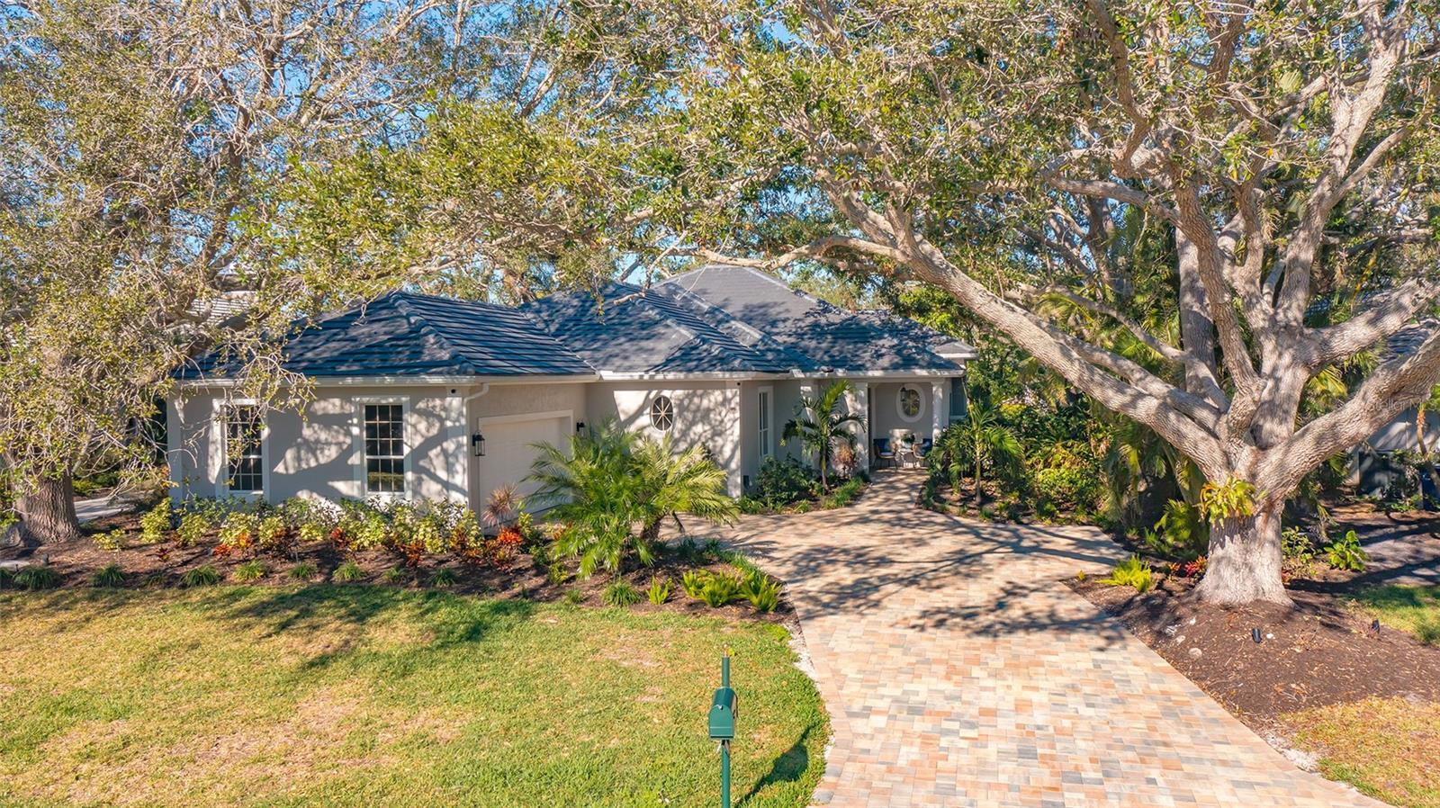 32 BAYHEAD LN photo 5