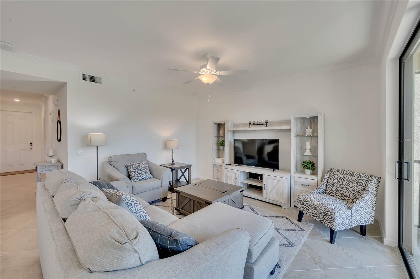 17510 GAWTHROP DR #203 photo 5