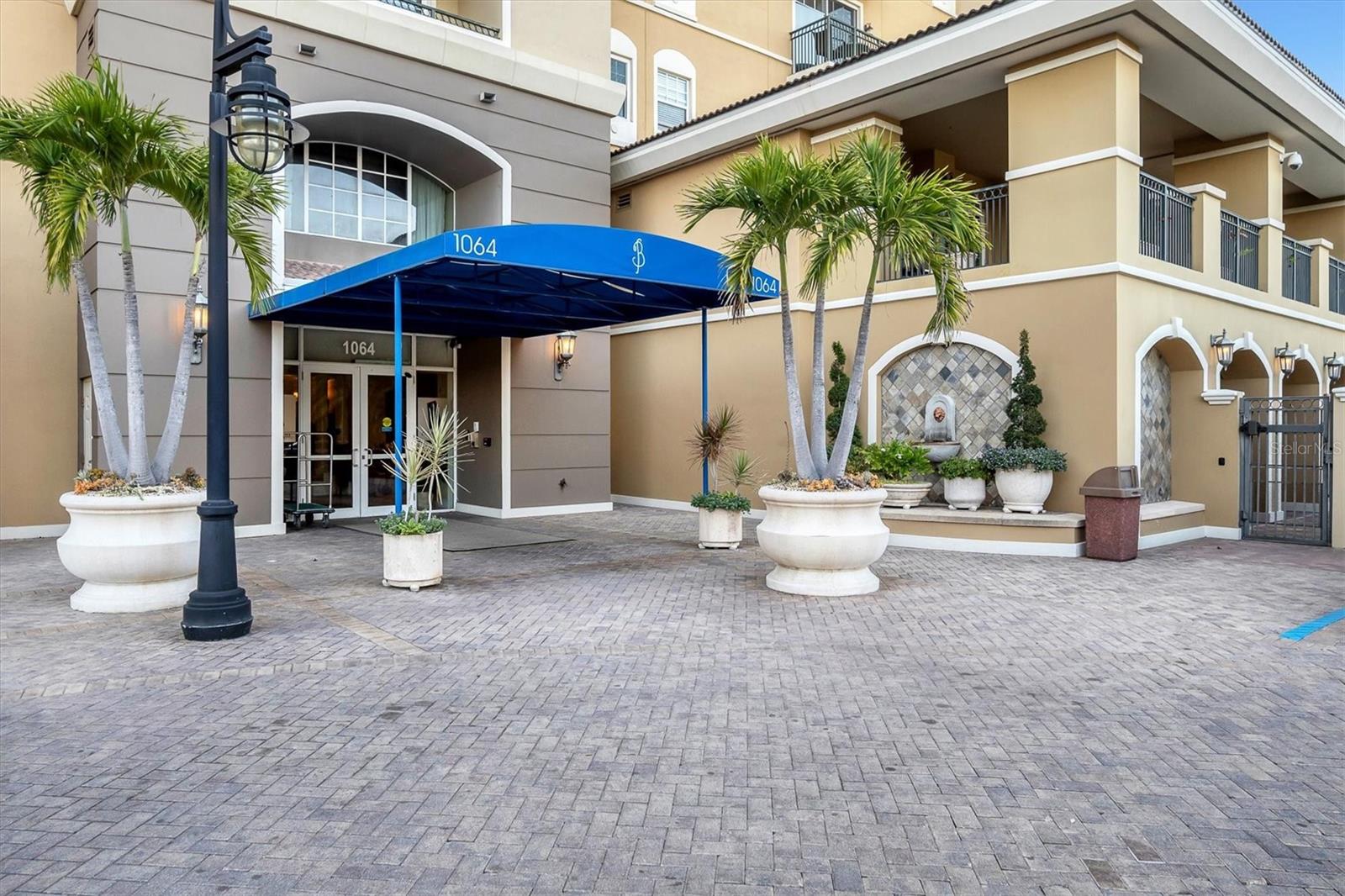 1064 N TAMIAMI TRL #1504 photo 2