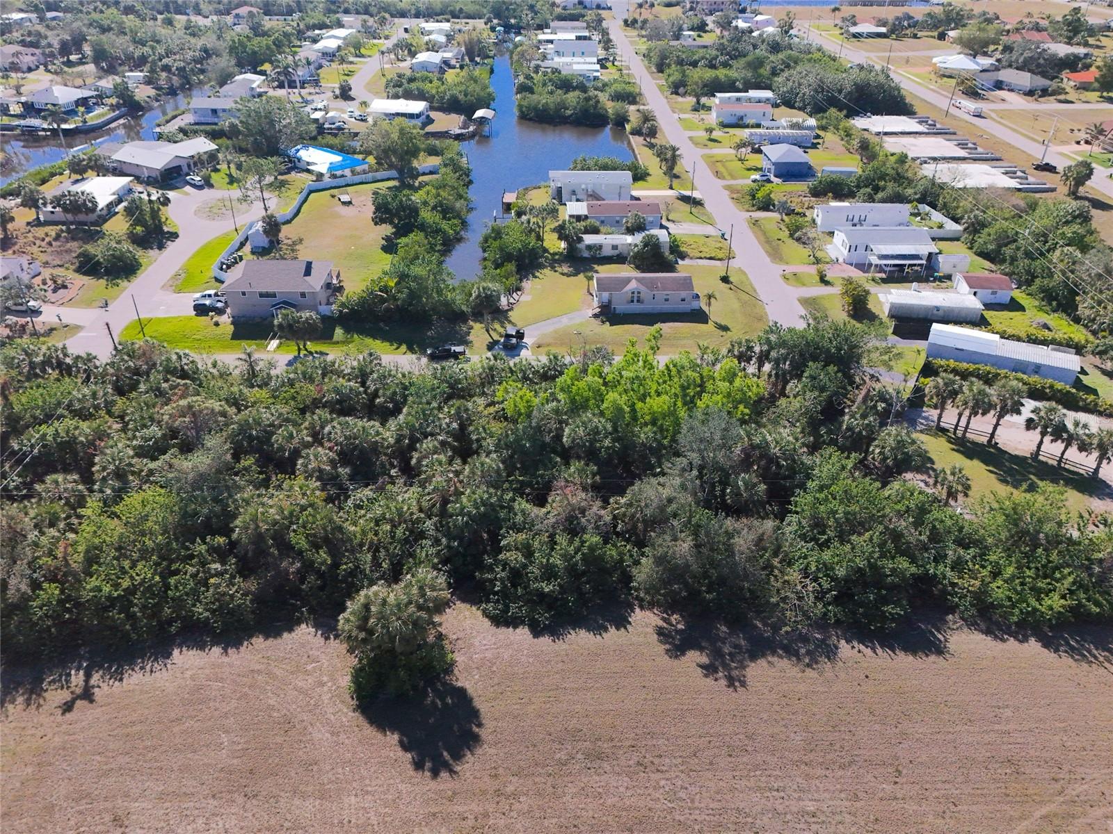 1122 MARLIN DR photo 5