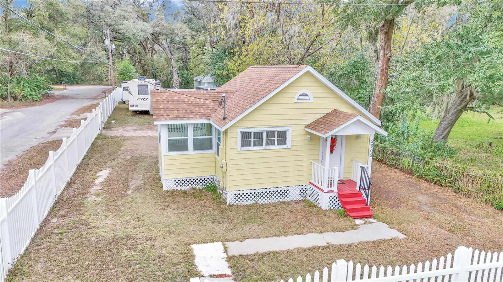2605 W SILVER SPRINGS BLVD photo 2