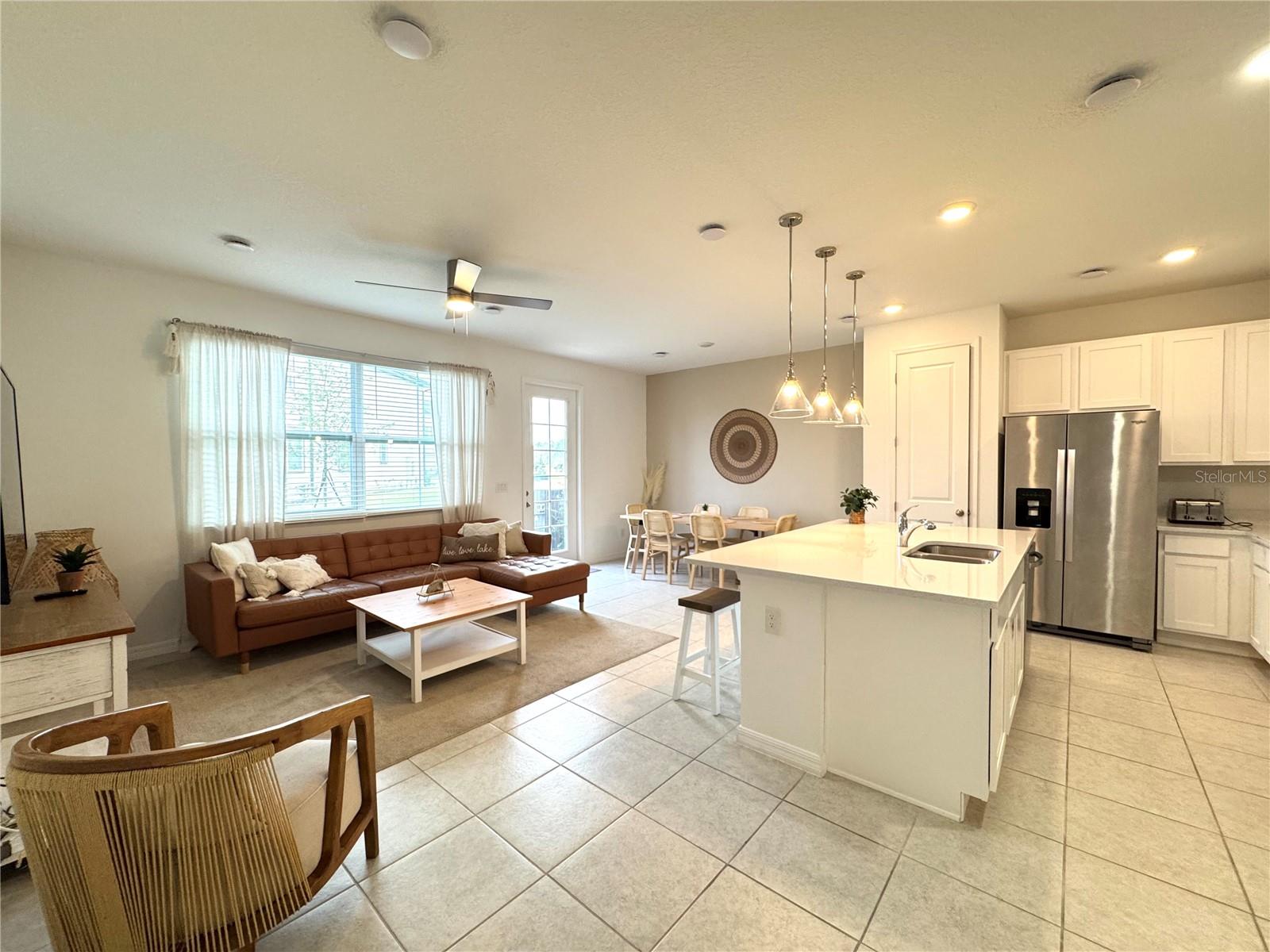 1017 PLANTATION LN photo 5