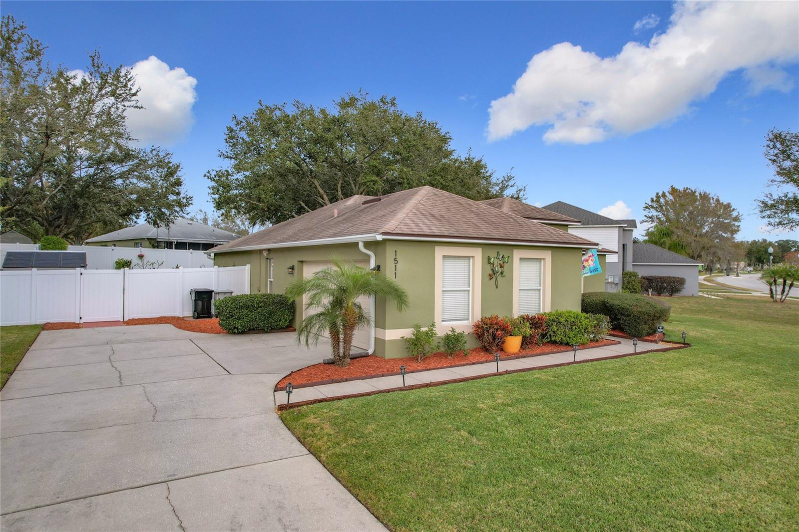 1511 DUNN COVE DR photo 4