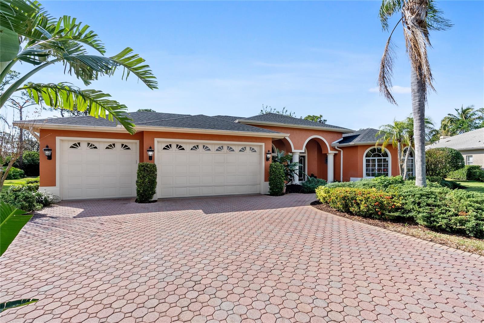 8628 WOODBRIAR DR photo 3