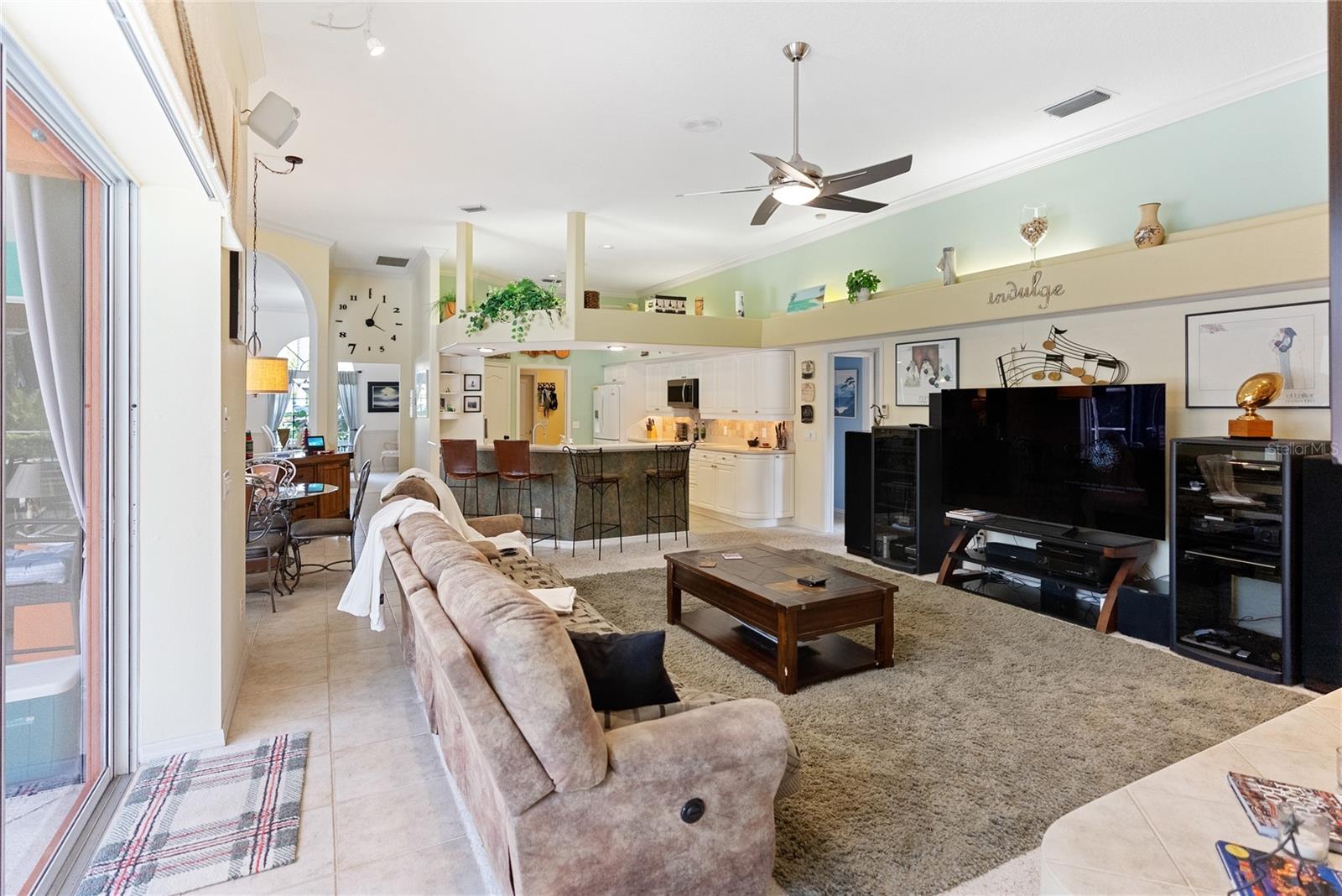 8628 WOODBRIAR DR photo 5