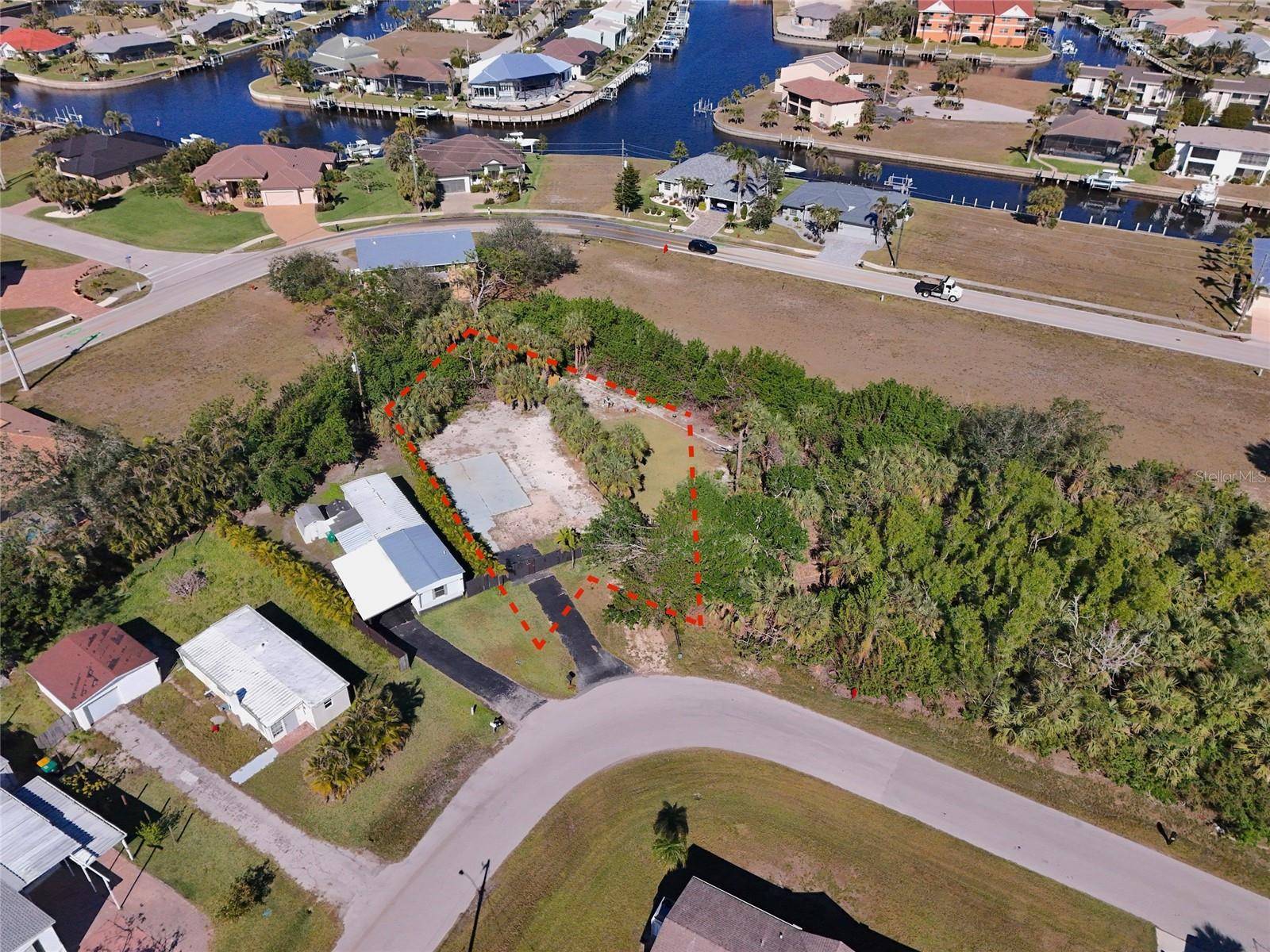 1136 MARLIN DR photo 2