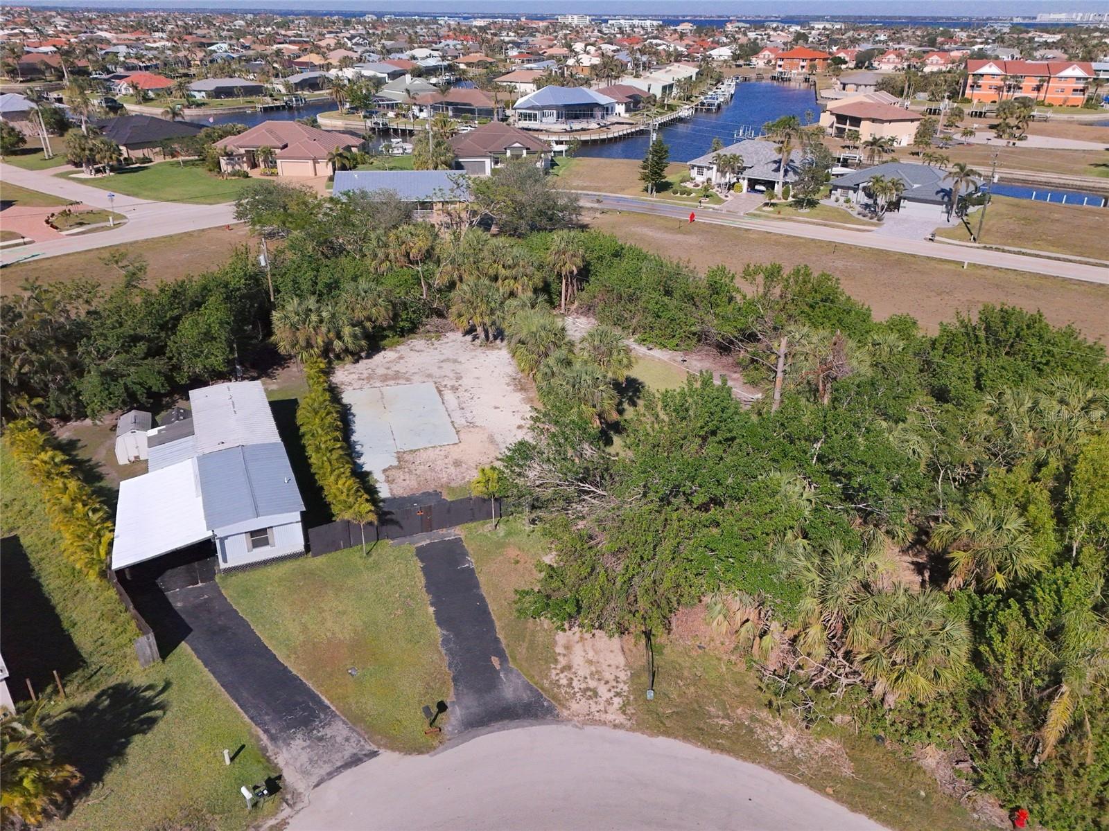 1136 MARLIN DR photo 5