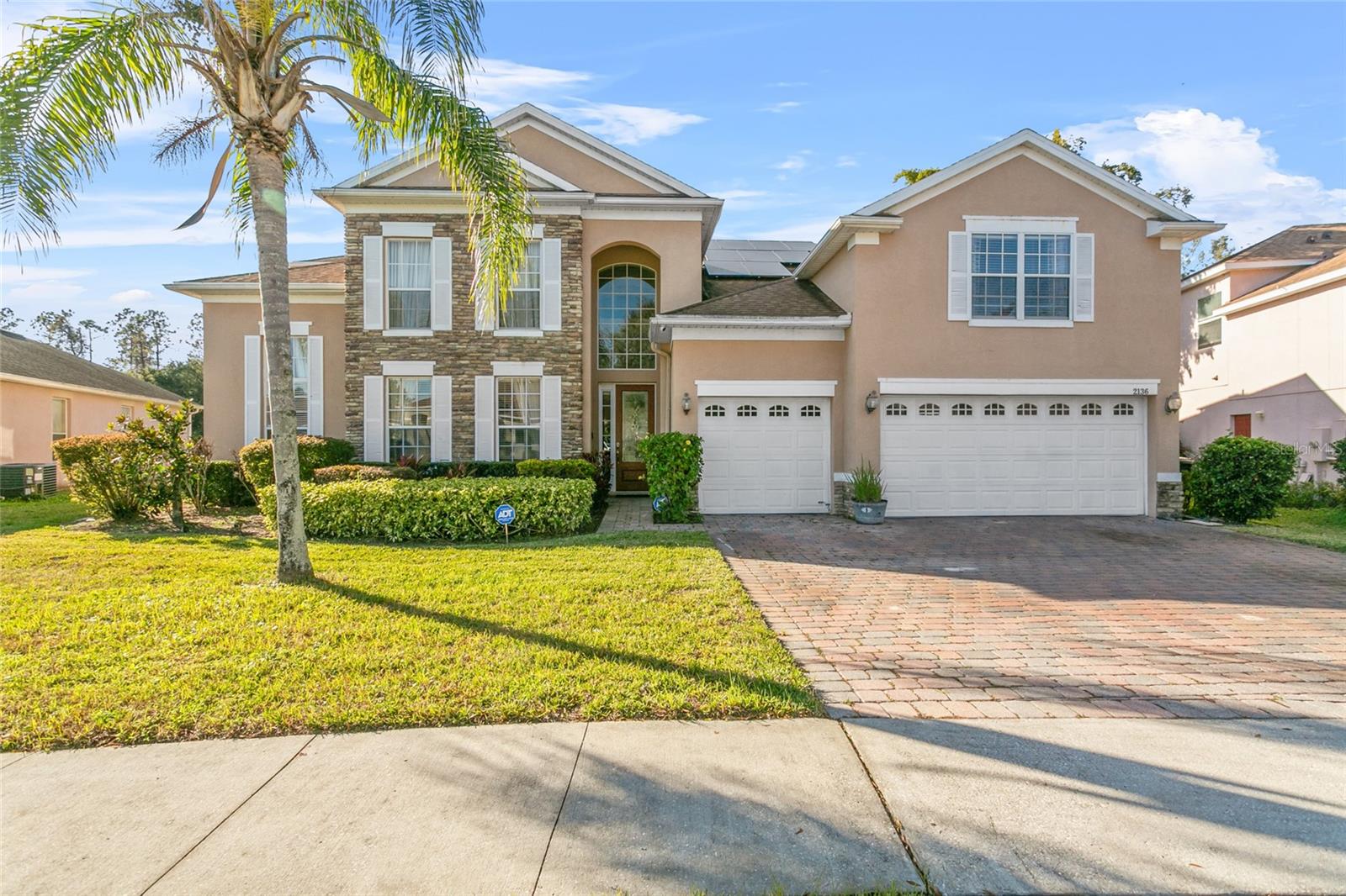 2136 LAUREL BLOSSOM CIR photo 2