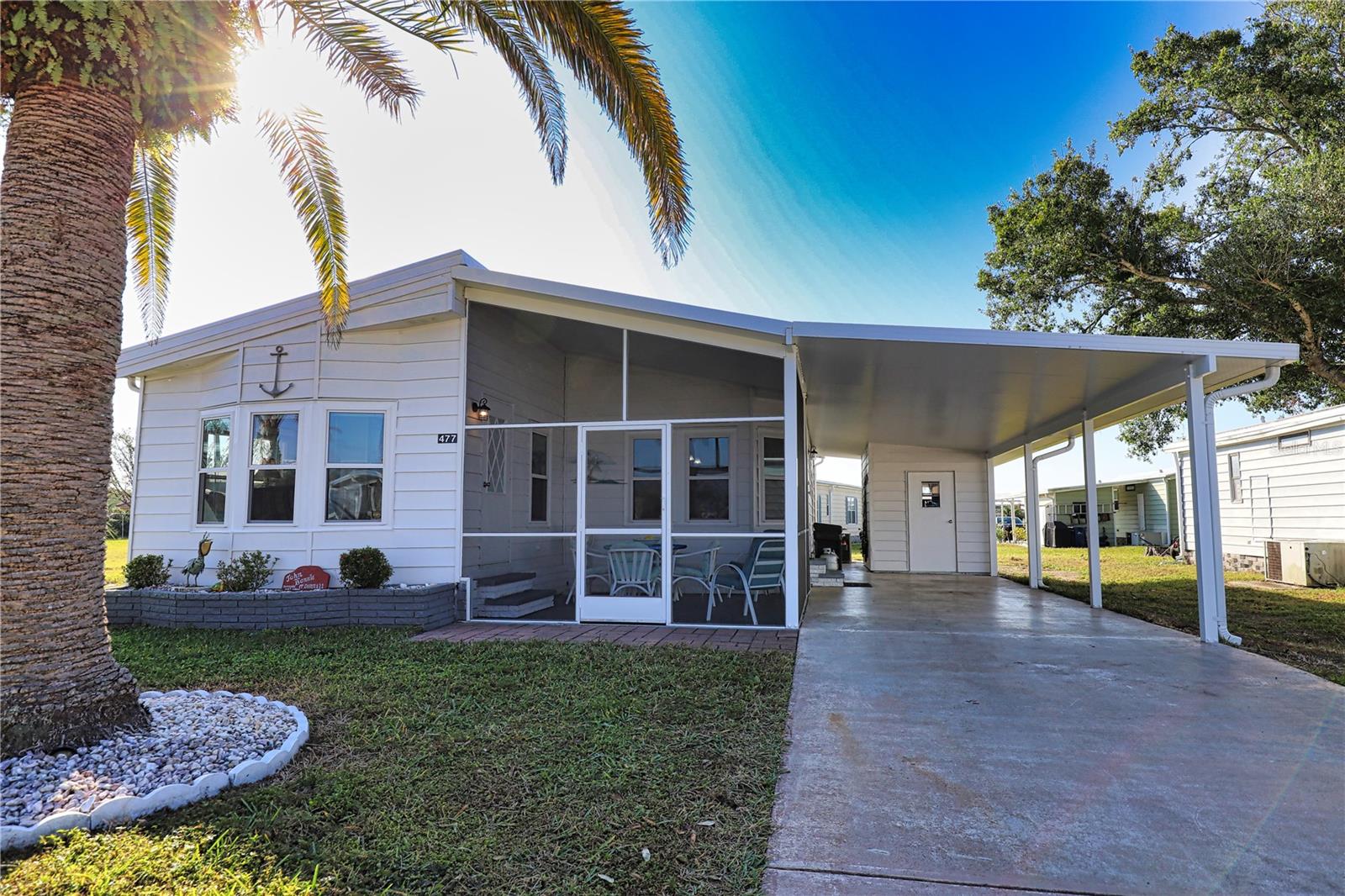 477 LOMA LINDA photo 2